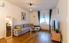 Flexible Selfcheckins 39 - Zagreb - Parking - New